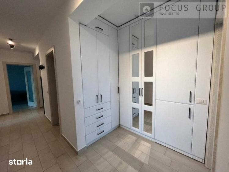 Apartament cu 3 camere în Apărătorii Patriei