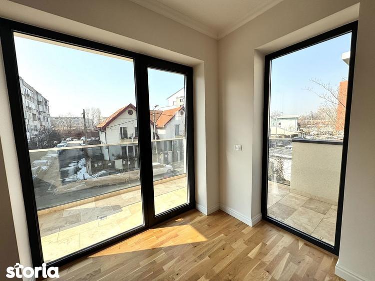 Apartament cu 3 camere în Tei
