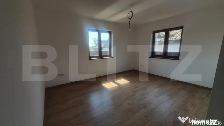 Casă cu 3 camere cu Teren 950 Mp în Central