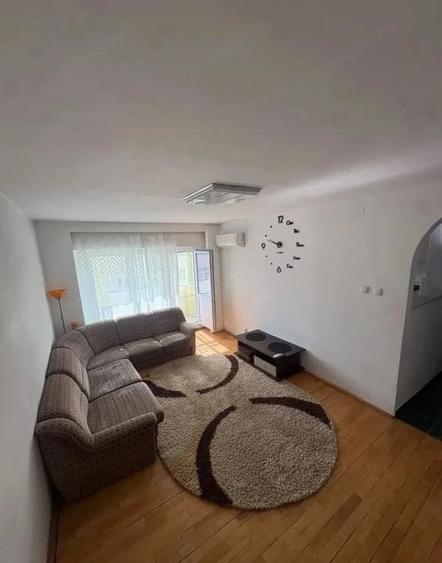 Apartament cu 2 camere decomandat în Filiași