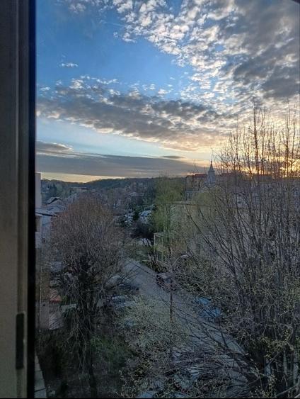 Apartament cu 2 camere nedecomandat în Trivale