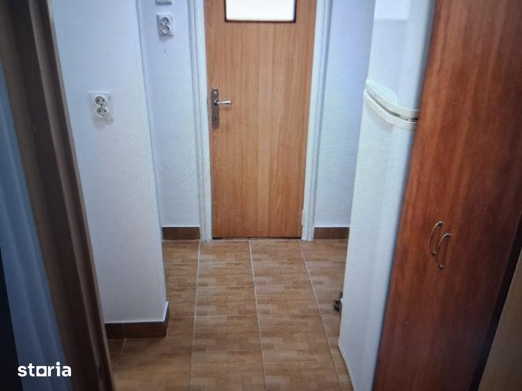 Apartament cu 2 camere decomandat în Tei