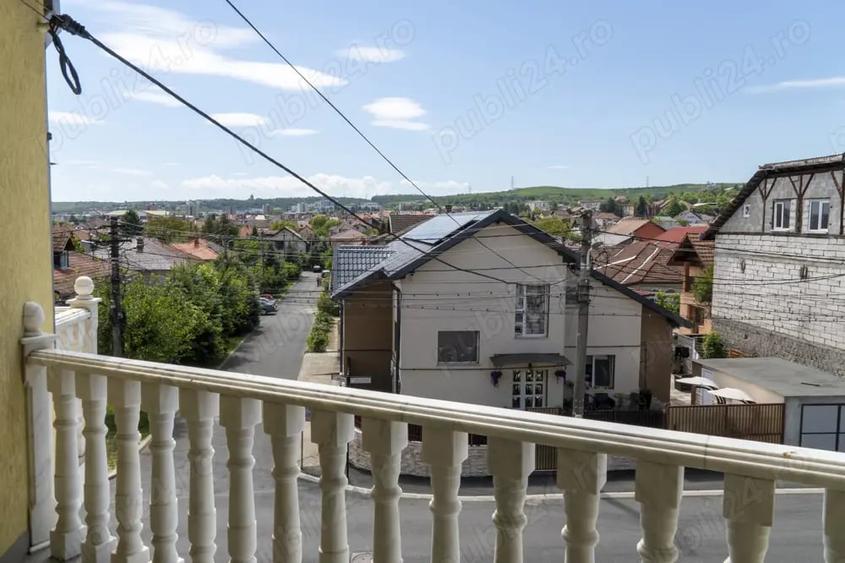 Casă cu 6 camere cu Teren 420 Mp în Central