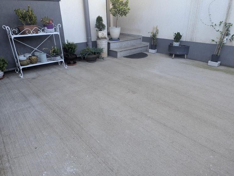 Casă cu 5 camere cu Canalizare în Străulești
