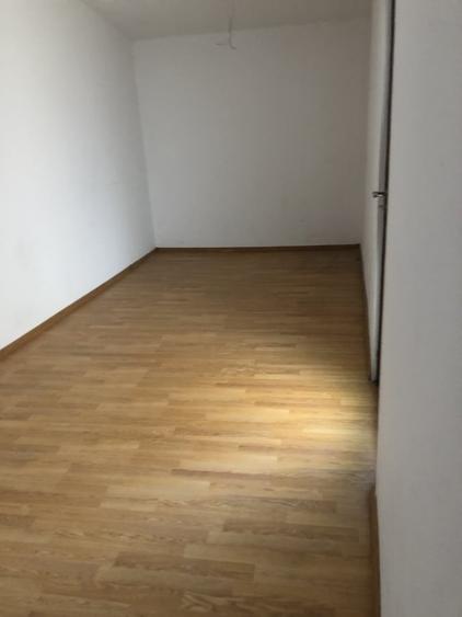 Casă cu 9 camere cu Teren 313 Mp în Pantelimon