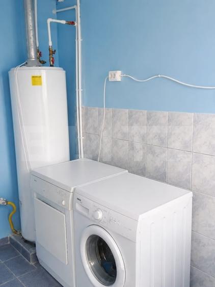 Casă individuală cu 4 camere cu Canalizare în Aurel Vlaicu