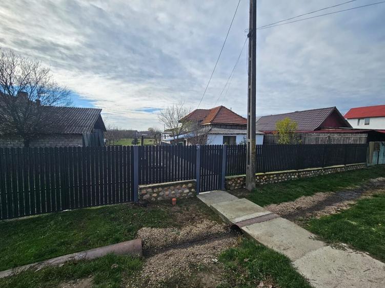 Casă individuală cu 6 camere cu Canalizare în Ștefănești