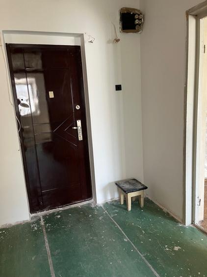Apartament cu 2 camere semidecomandat în Rahova