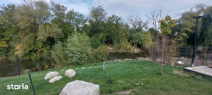 Casă cu 6 camere cu Teren 800 Mp în Gruiu