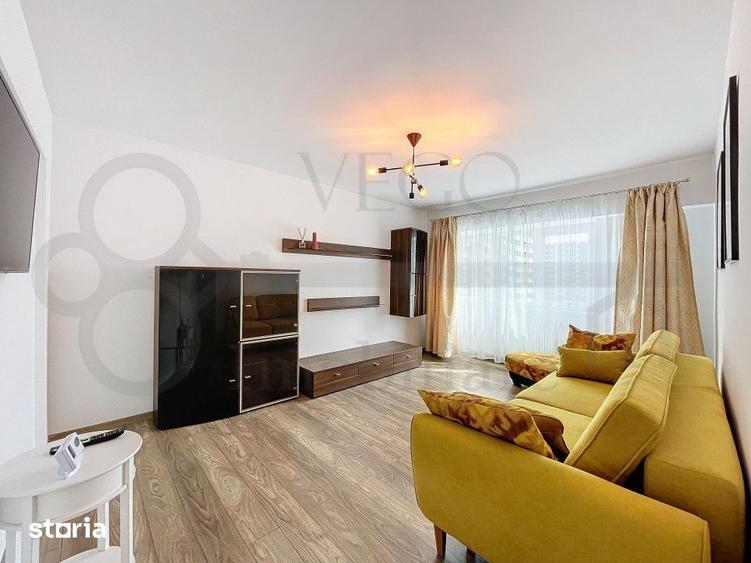 Apartament cu 3 camere, mobilat în Între Lacuri