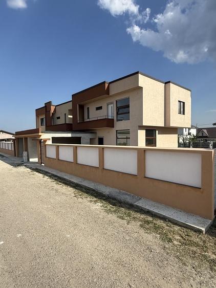 Casă cu 4 camere în Valu lui Traian