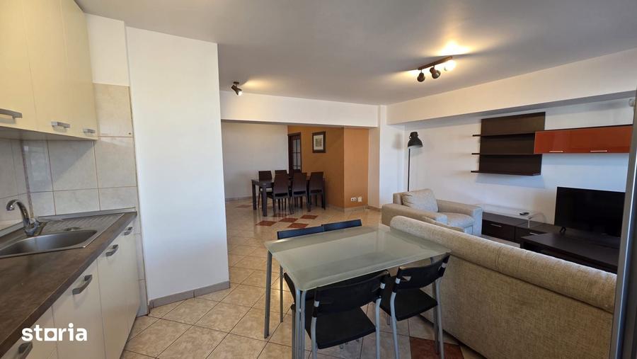 Apartament cu 3 camere în Centrul Civic