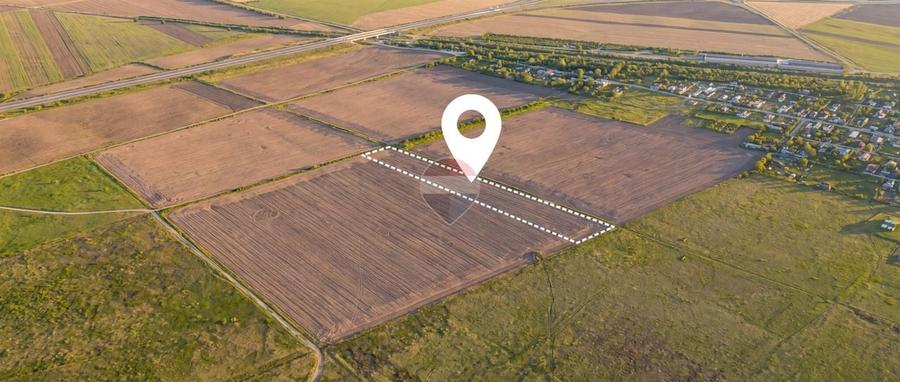 Teren agricol extravilan de 12500 mp, în Dumbrava