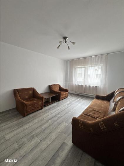 Apartament cu 2 camere decomandat în Liliacului