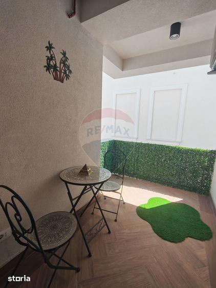 Apartament cu 3 camere, mobilat în Central — fotografia 1