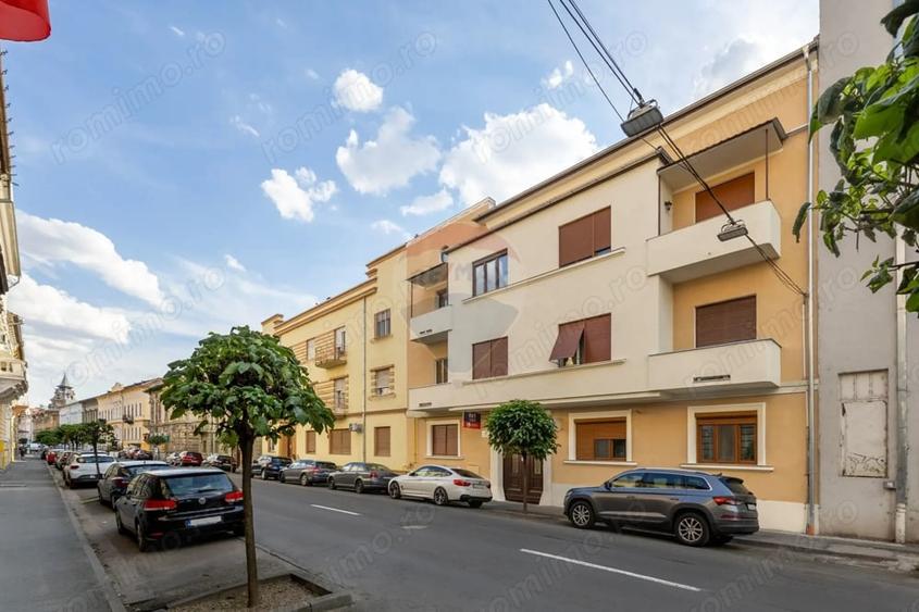 Apartament cu 4 camere decomandat în Ultracentral