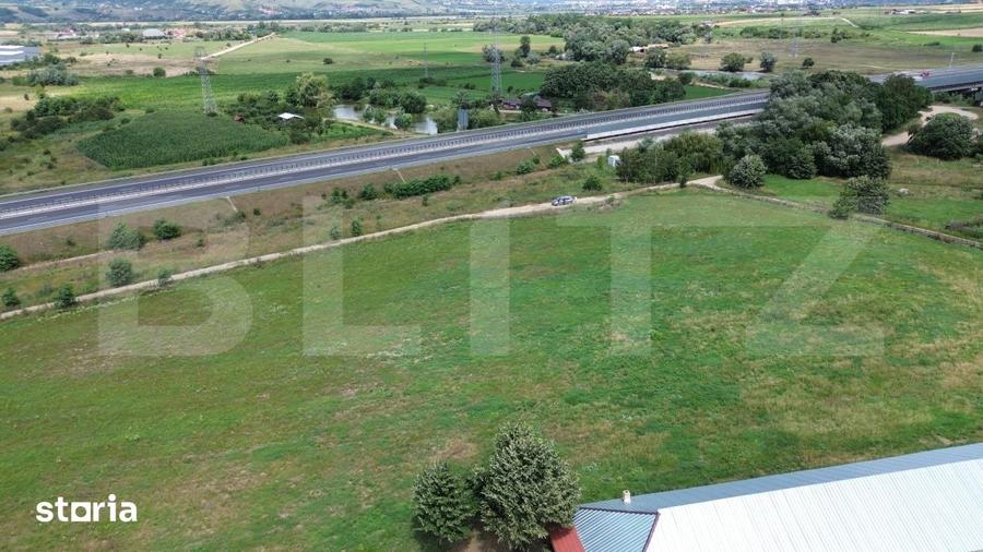 Teren de 17472 mp, în Central