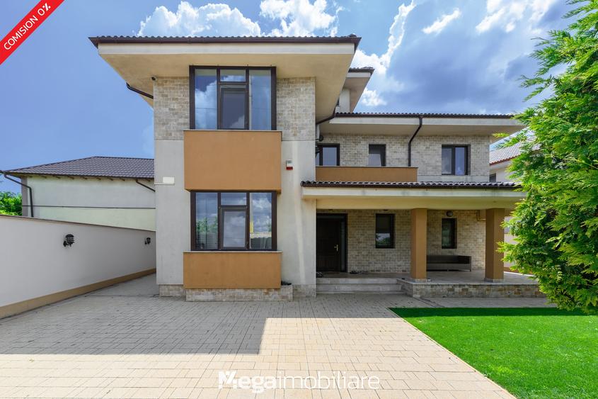 Casă individuală cu 5 camere cu Canalizare în Palazu Mare