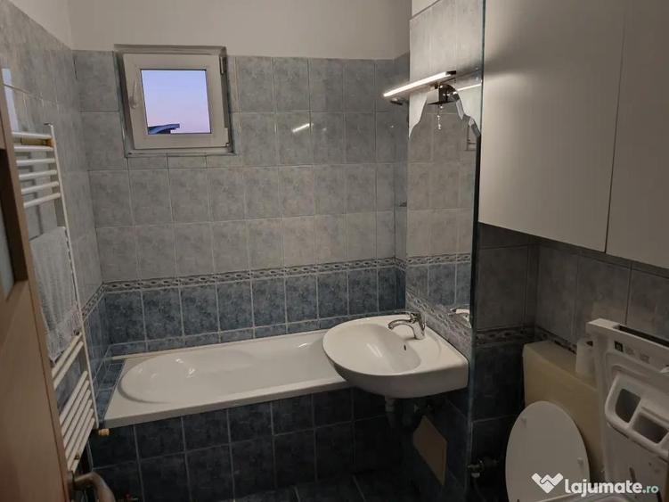Apartament cu 2 camere decomandat în Pandurilor