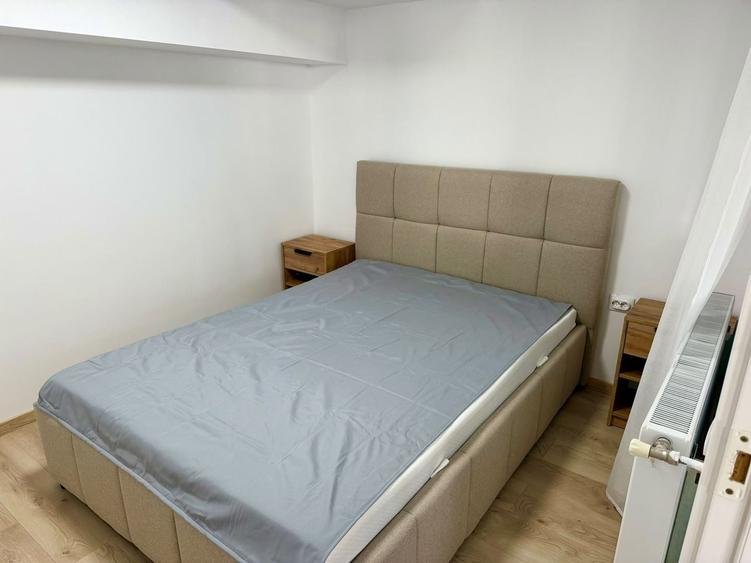 Apartament cu 3 camere decomandat, mobilat în Iris