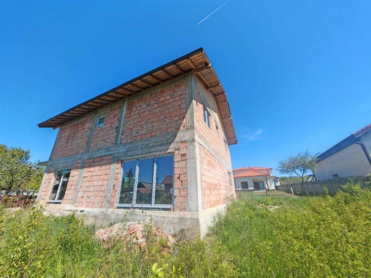 Ploiesti,Cocosesti,Casa la rosu, P+E, 190 mp, teren 500 mp,zona selecta. - 2