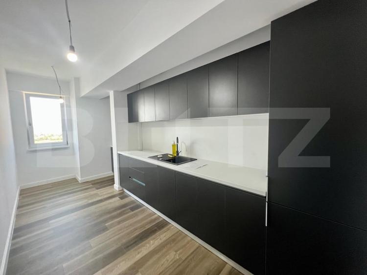 Apartament cu 3 camere semidecomandat, mobilat în Calea Severinului