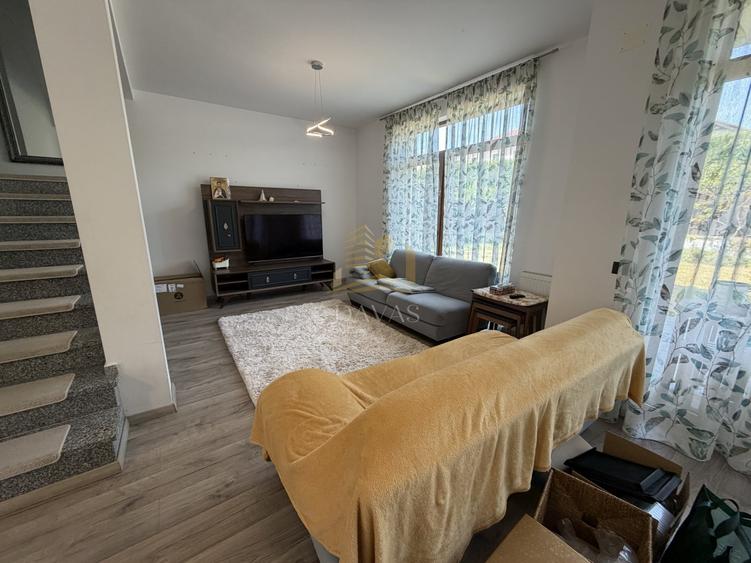 Duplex cu 5 camere cu Canalizare în Borhanci