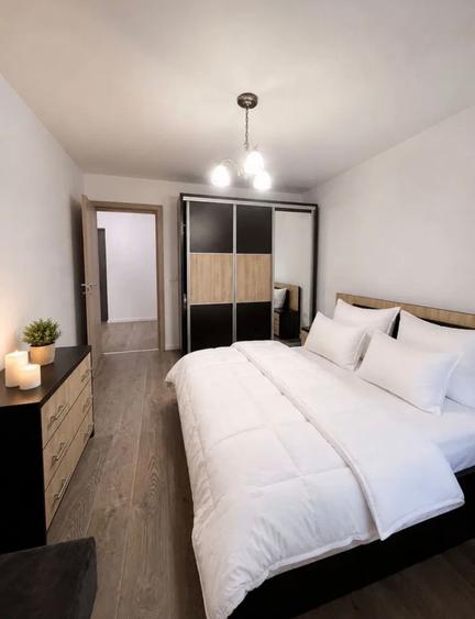 Apartament cu 2 camere decomandat în P-ta Presei Libere