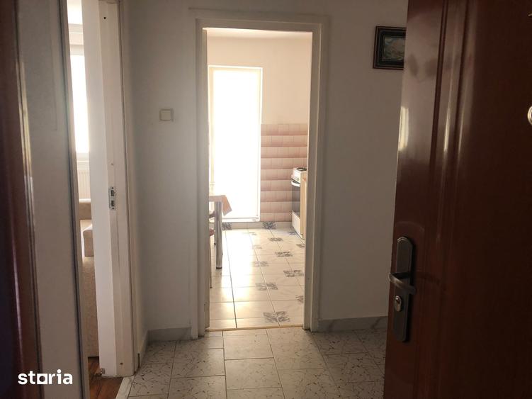 Apartament cu 2 camere semidecomandat în Ostroveni