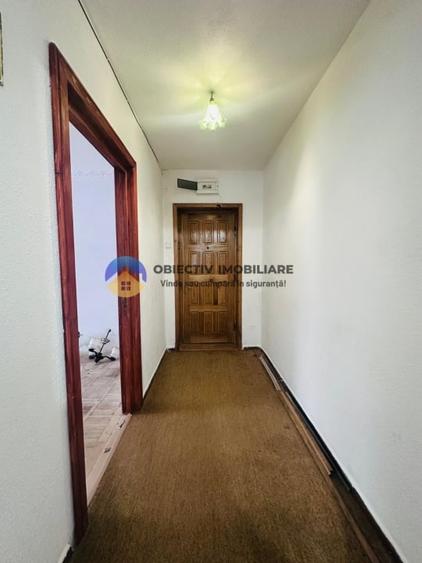 Apartament cu 4 camere decomandat în Durău