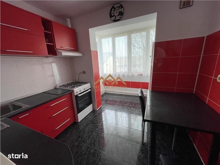 Apartament cu 3 camere decomandat în Obcini
