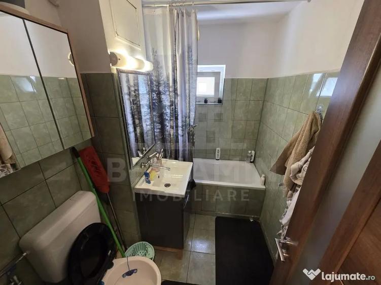 Apartament cu 2 camere semidecomandat în Rovine