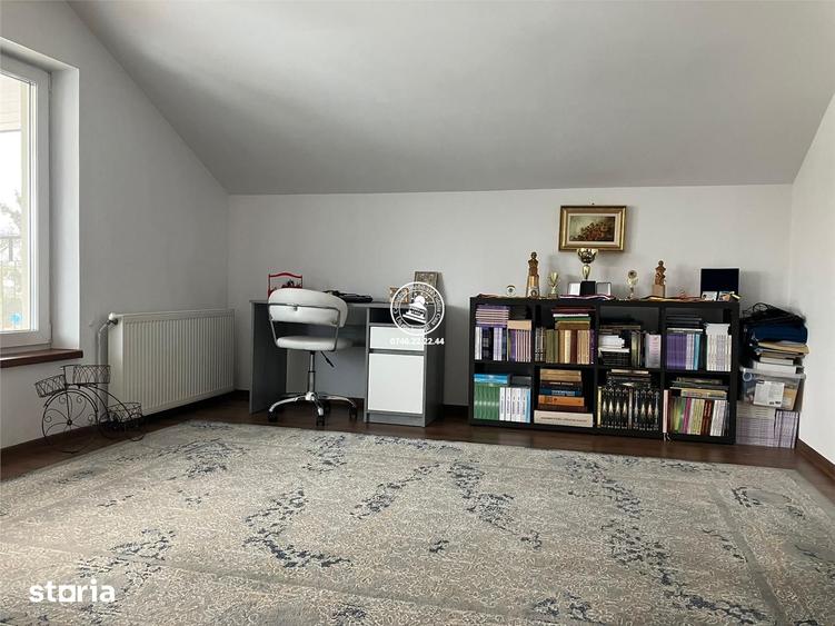 Casă cu 4 camere cu Teren 1263 Mp în Țigănași