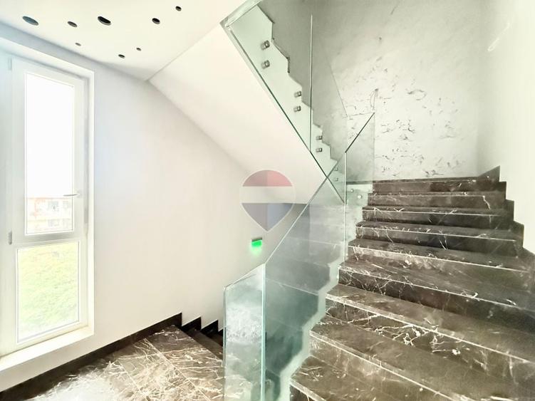 Apartament cu 2 camere semidecomandat, mobilat în Floreasca