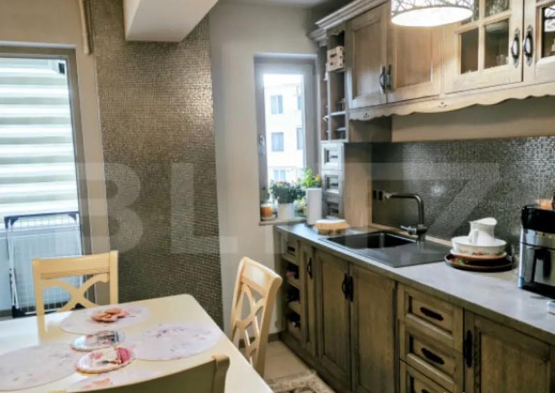 Apartament cu 3 camere decomandat în Central