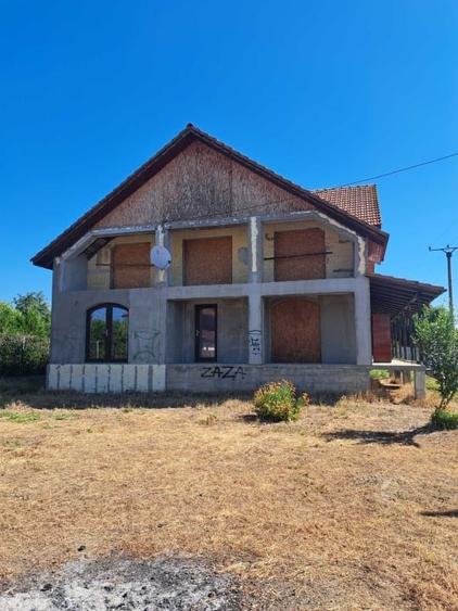 Duplex cu 6 camere cu Teren 659 Mp în Potoceni