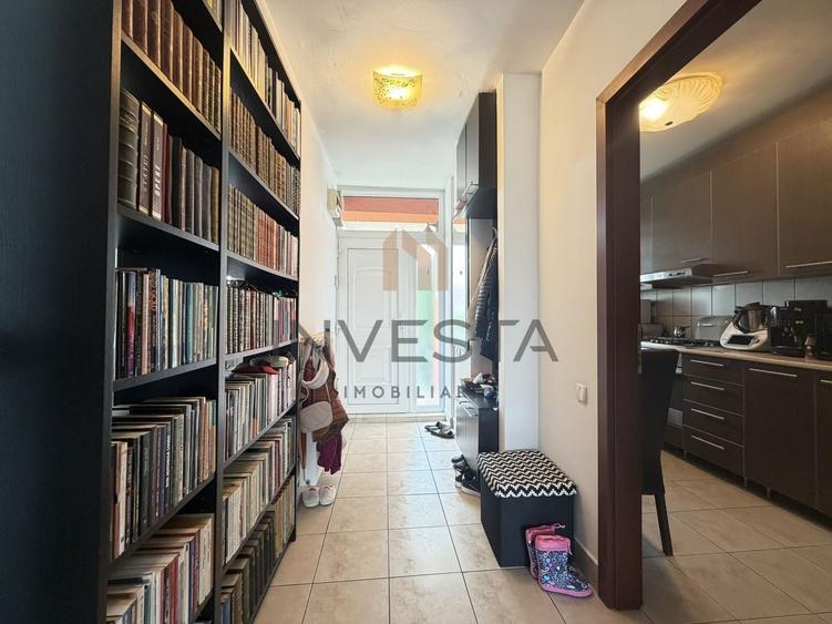 Duplex cu 3 camere cu Canalizare în Bună Ziua