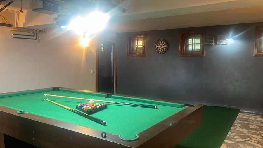 Majorat la Breaza - Casa de vacanta cu piscina, masa de biliard si ping pong - 19 persoane - 6