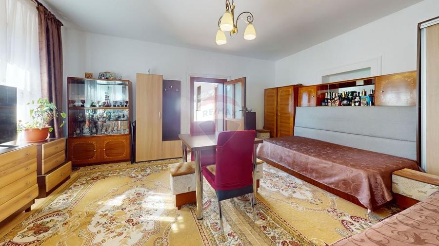 Casă individuală cu 3 camere cu Teren 1049 Mp în Satulung