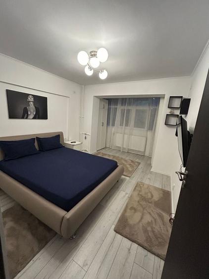 Apartament cu 3 camere decomandat în Drumul Taberei