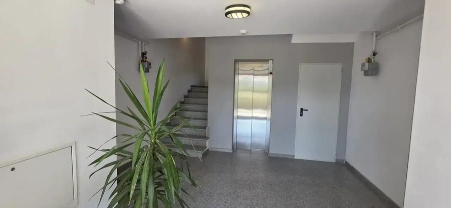 Apartament cu 2 camere decomandat, mobilat în Vest