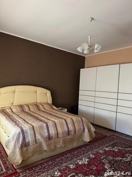 Casă cu 5 camere în Central
