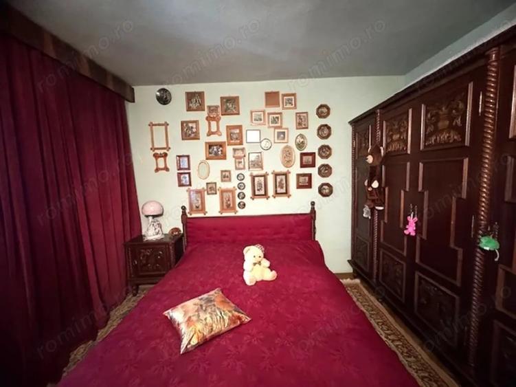 Apartament cu 4 camere decomandat în Central