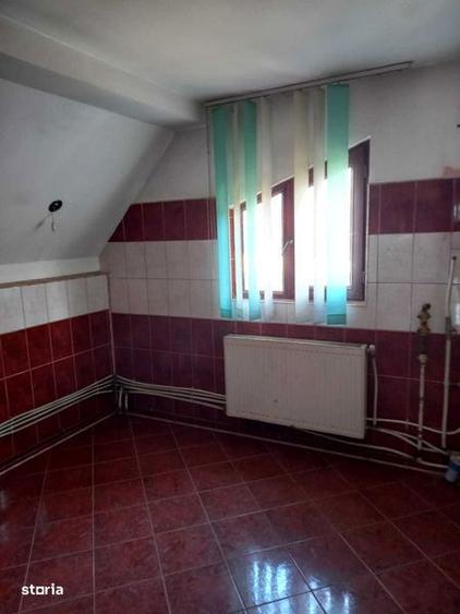 Casă cu 4 camere cu Teren 200 Mp în Blejoi