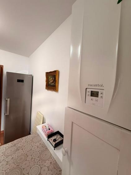 Apartament cu 3 camere decomandat, mobilat în Central