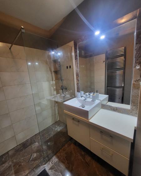 Apartament cu 2 camere decomandat în Bratia din Deal