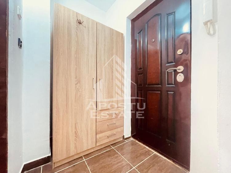 Garsonieră decomandată în Micălaca