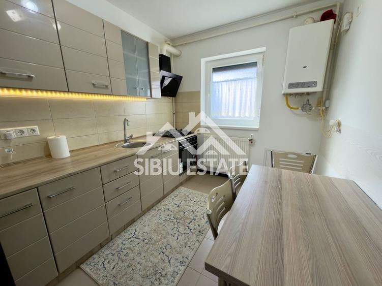 Apartament cu 3 camere decomandat în Hipodrom 4