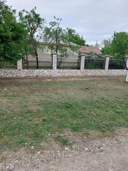 Casă cu 4 camere în Smârdan