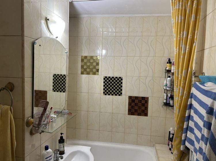 Apartament cu 2 camere decomandat în Exterior Vest